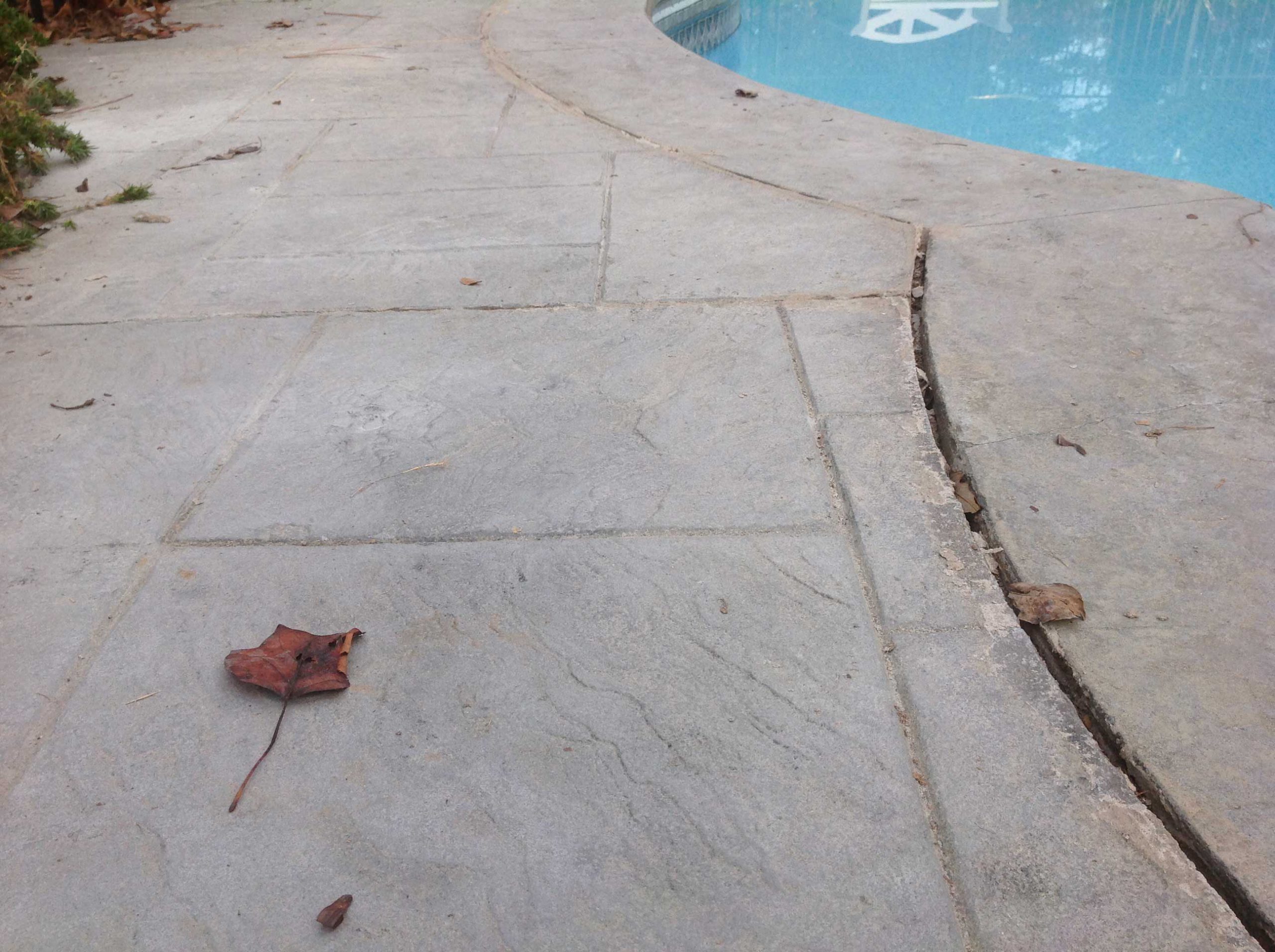 Pool deck after polyrenewal